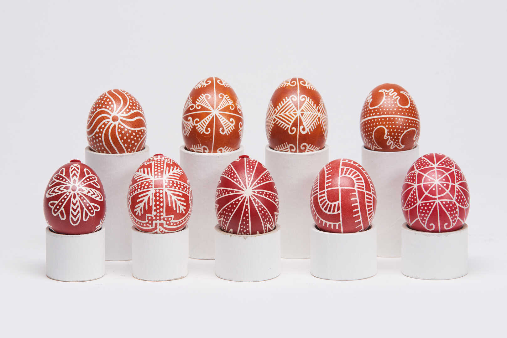 Easter eggs painted with vegetal pigments